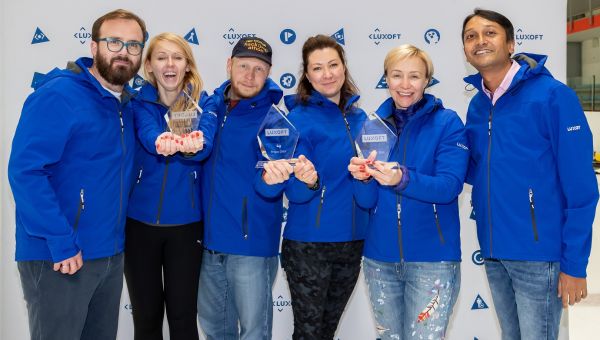 Prizes for Ice Stock winners